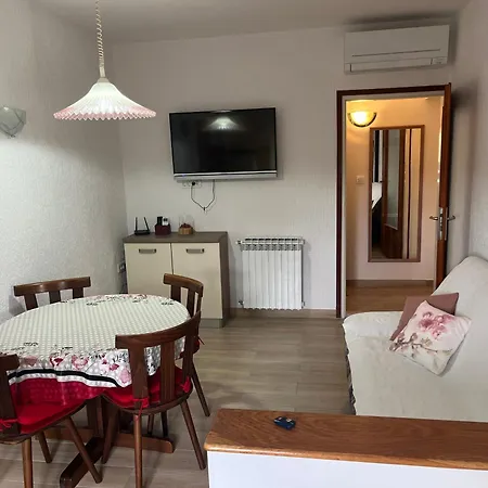 Elena Relax For 4, Hike And Bike Apartmán *